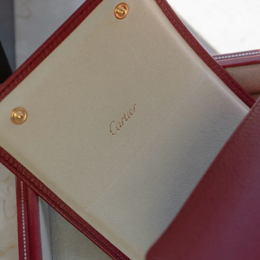 FASHION JEWEL BOX Red Calf Leather Oval Watch Case - Picture 4 of 6